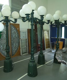 SET OF FOUR HEAVY CAST ALUMINUM OUTDOOR LAMP POSTS