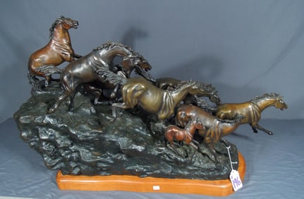 LARGE ORIGINAL LIMITED EDITION BRONZE SCULPTURE "DOWN THE SLOPE"