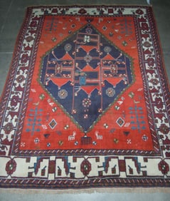 VERY FINE HAND KNOTTED HAMADAN AREA RUG