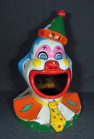 VINTAGE HAND PAINTED FIBERGLAS CLOWN TRASH CAN TOPPER