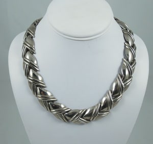 LADIES WIDE STERLING SILVER RIBBED NECKLACE