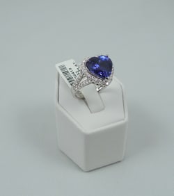 LADIES OUTSTANDING PLATINUM, TANZANITE & DIAMOND RING