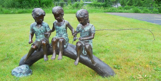 ADORABLE VINTAGE LIFE SIZE BRONZE SCULPTURE OF THREE KIDS SEATED ON LOG