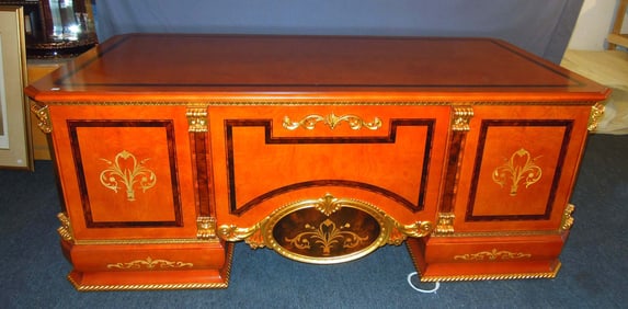OUTSTANDING ITALIAN EXECUTIVE DESK WITH INLAY WORK & ORMOLU APPOINTMENTS