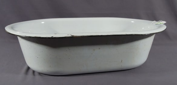 VINTAGE ENAMELWARE BABIES BATH TUB