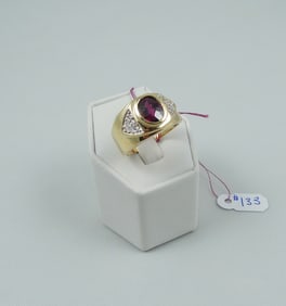 GENTLEMEN'S 14K Y.G., GARNET & DIAMOND RING