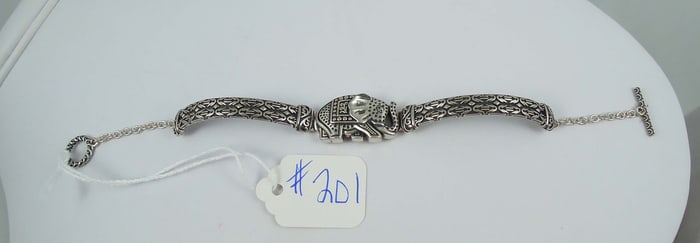 LADIES STERLING SILVER "ELEPHANT" BRACELET
