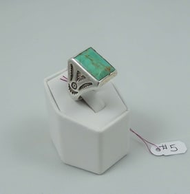 VINTAGE GENTLEMEN'S NATIVE AMERICAN STERLING SILVER & TURQUOISE RING
