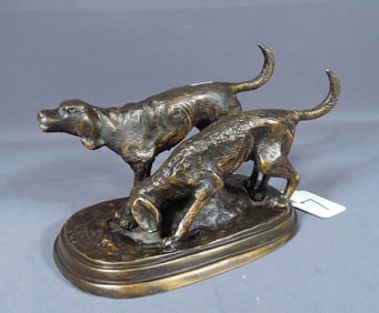 VINTAGE DESK TOP BRONZE SCULPTURE OF TWO HUNTING DOGS