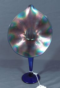 VERY FINE HAND BLOWN ART GLASS "JACK IN THE PULPIT" VASE BY RICK STRINI