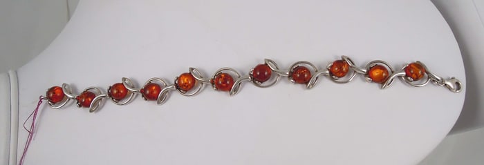 LADIES STERLING SILVER AND AMBER BRACELET