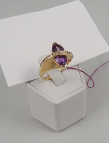 LADIES 14K Y.G. AMETHYST & DIAMOND RING