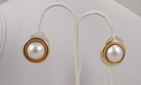 PAIR LADIES 14K Y.G. & MABE PEARL EARRINGS