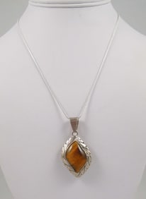 LADIES VINTAGE STERLING SILVER & TIGER EYE NECKLACE