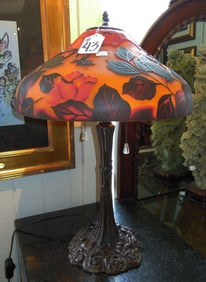 GALLE STYLE METAL & ACID ETCHED CAMEO ART GLASS TABLE LAMP
