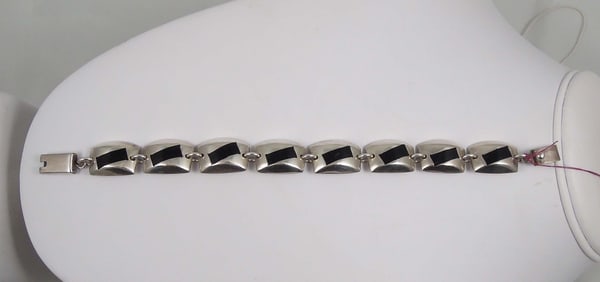 VINTAGE STERLING SILVER & ONYX BRACELET