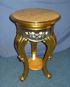 FINE ITALIAN GILT PEDESTAL