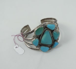 VINTAGE NATIVE AMERICAN STERLING SILVER & TURQUOISE CUFF BRACELET