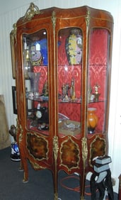 BEAUTFUL VINTAGE HAND PAINTED ITALIAN CURIO CABINET