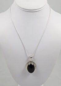 LADIES STERLING SILVER AND ONYX NECKLACE