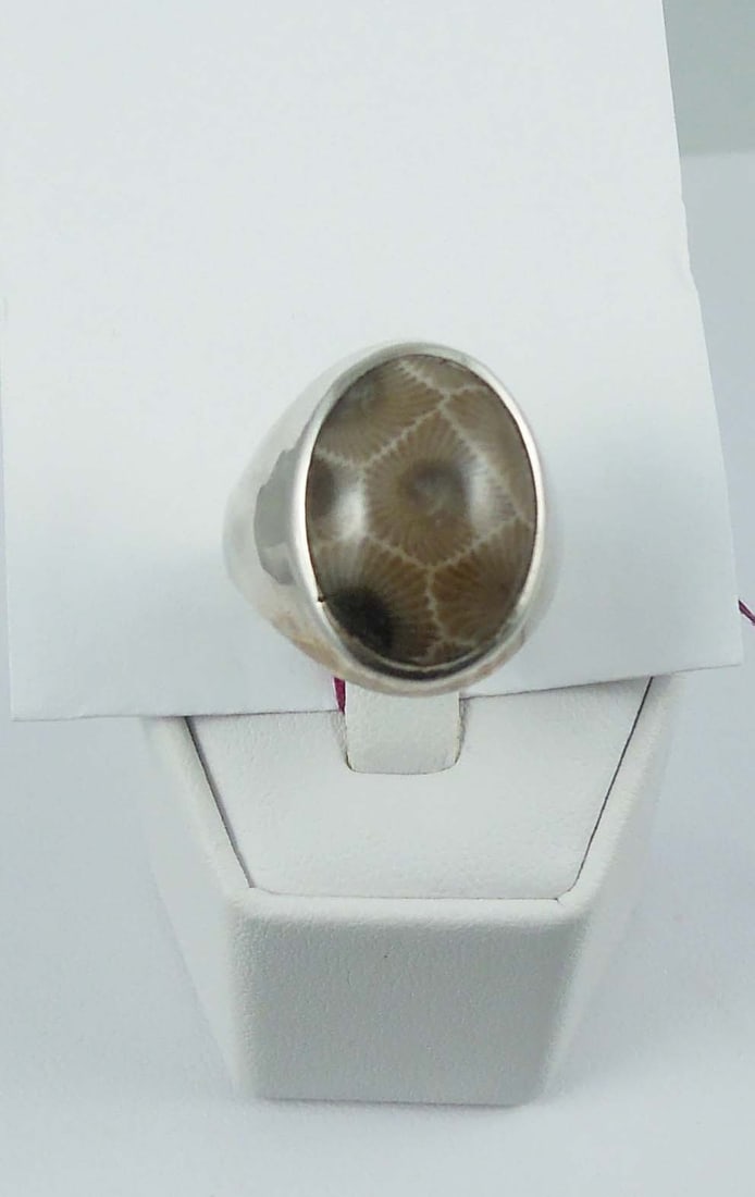 HEAVY STERLING SILVER & PETOSKY STONE RING