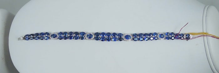 DESIGNER OSCAR FRIEDMAN LADIES 14K W.G., SAPPHIRE & DIAMOND BRACELET