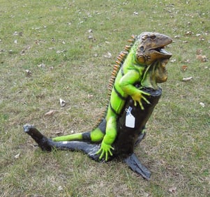 LARGE BRONZE SCULPTURE/FOUNTAIN OF IGUANA CLIMBING ON TREE STUMP