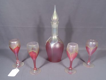 SIGNED STEVEN CORREIA ART GLASS DECANTER WITH FOUR GOBLETS
