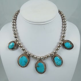 FINE VINTAGE NATIVE AMERICAN STERLING SILVER AND TURQUOISE NECKLACE