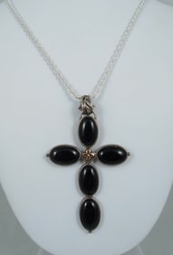 LADIES VINTAGE DESIGNER BARSE STERLING SILVER & ONYX CROSS