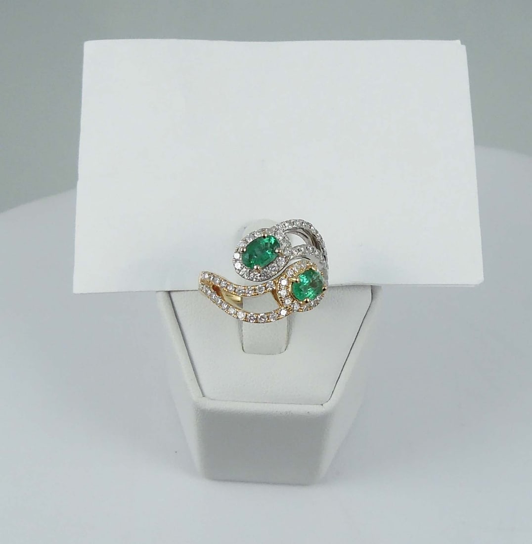 LADIES 18K W & Y GOLD, EMERALD AND DIAMOND RING (1 of 1)