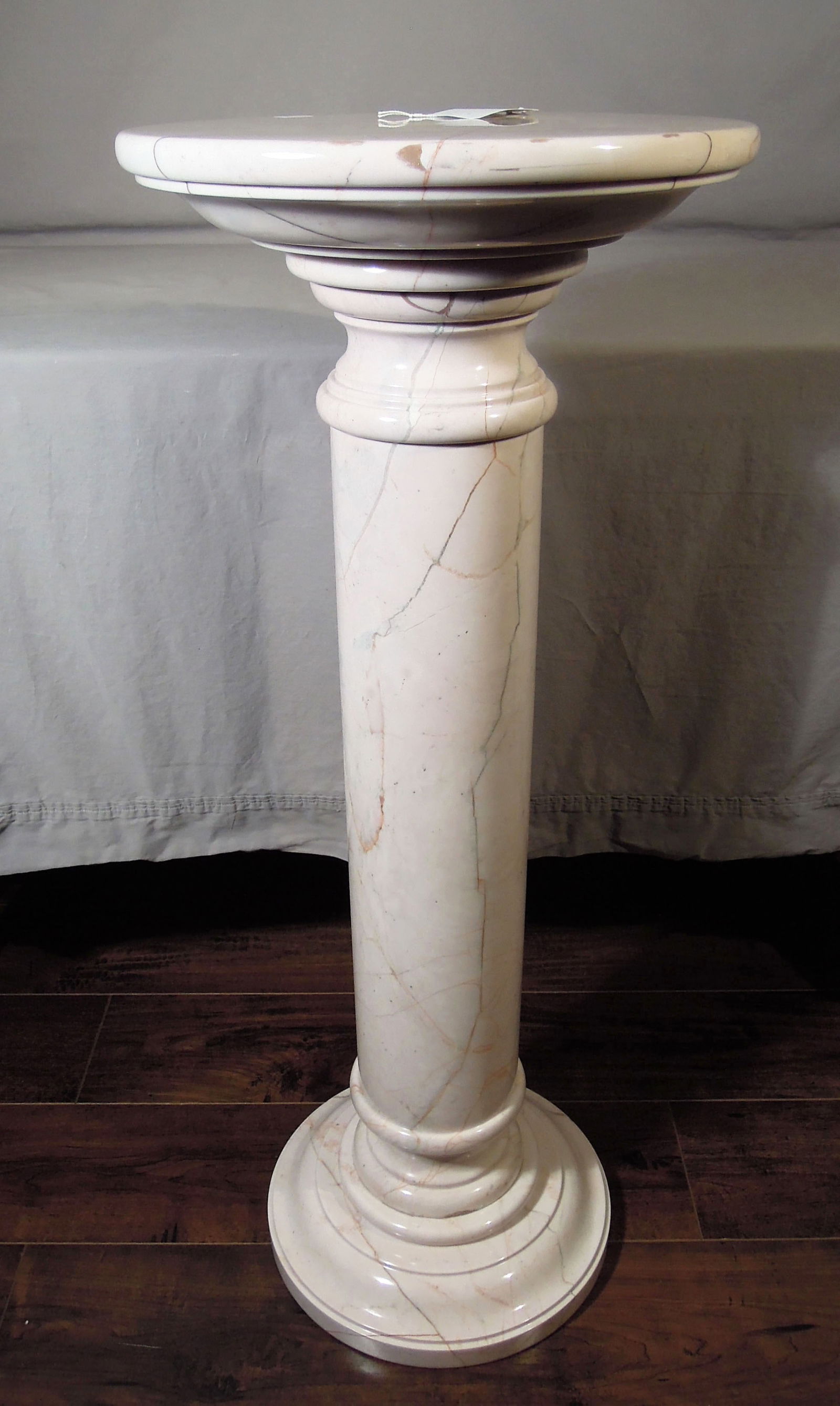 HEAVY MARBLE COLUMN PEDESTAL (1 of 1)