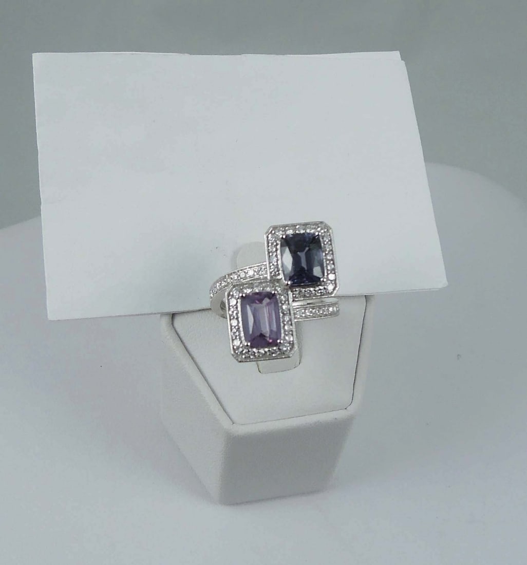 LADIES BEAUTIFUL PLATINUM, SPINEL & DIAMOND RING (1 of 1)