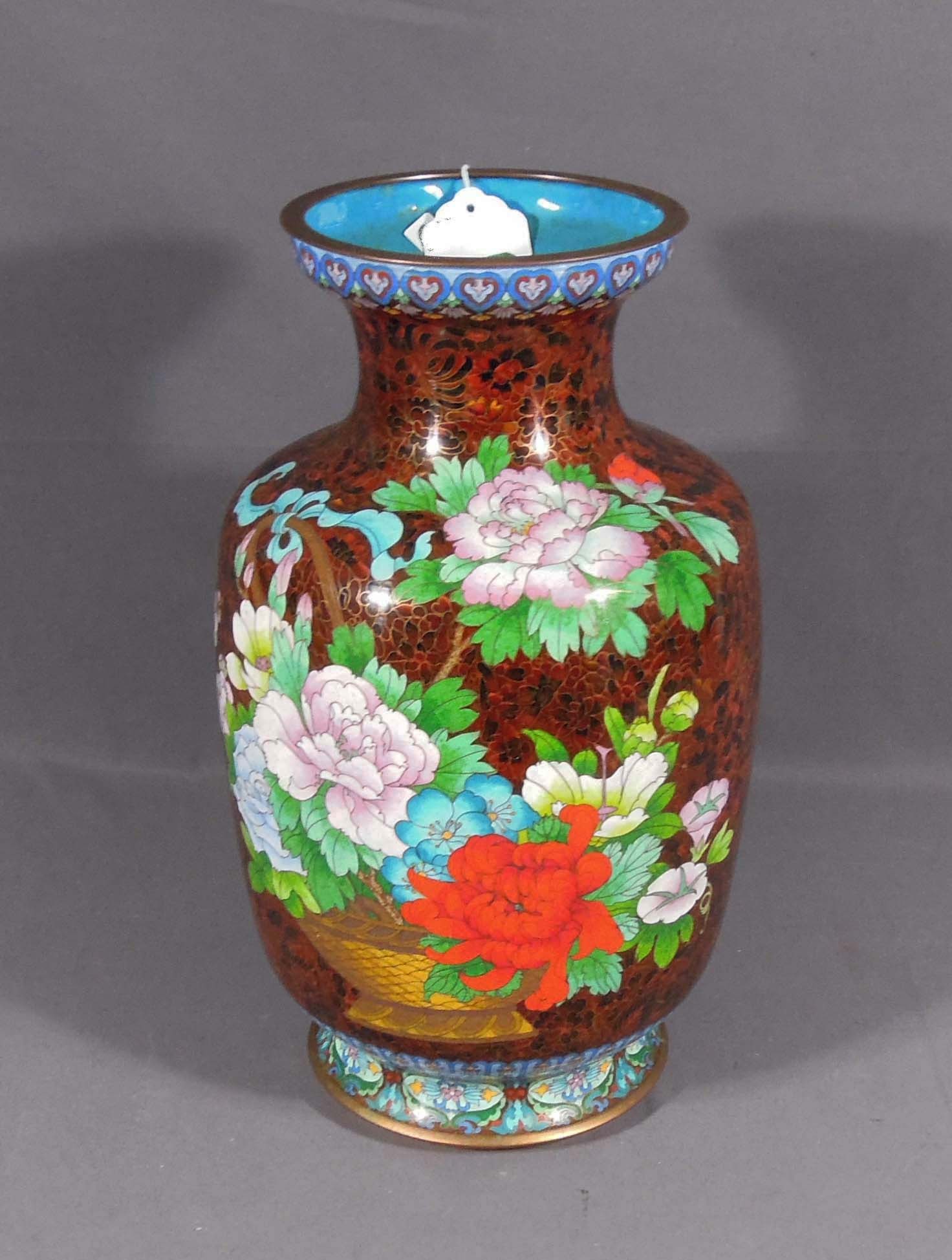 LARGE VINTAGE CHINESE CLOISONNE URN (1 of 1)