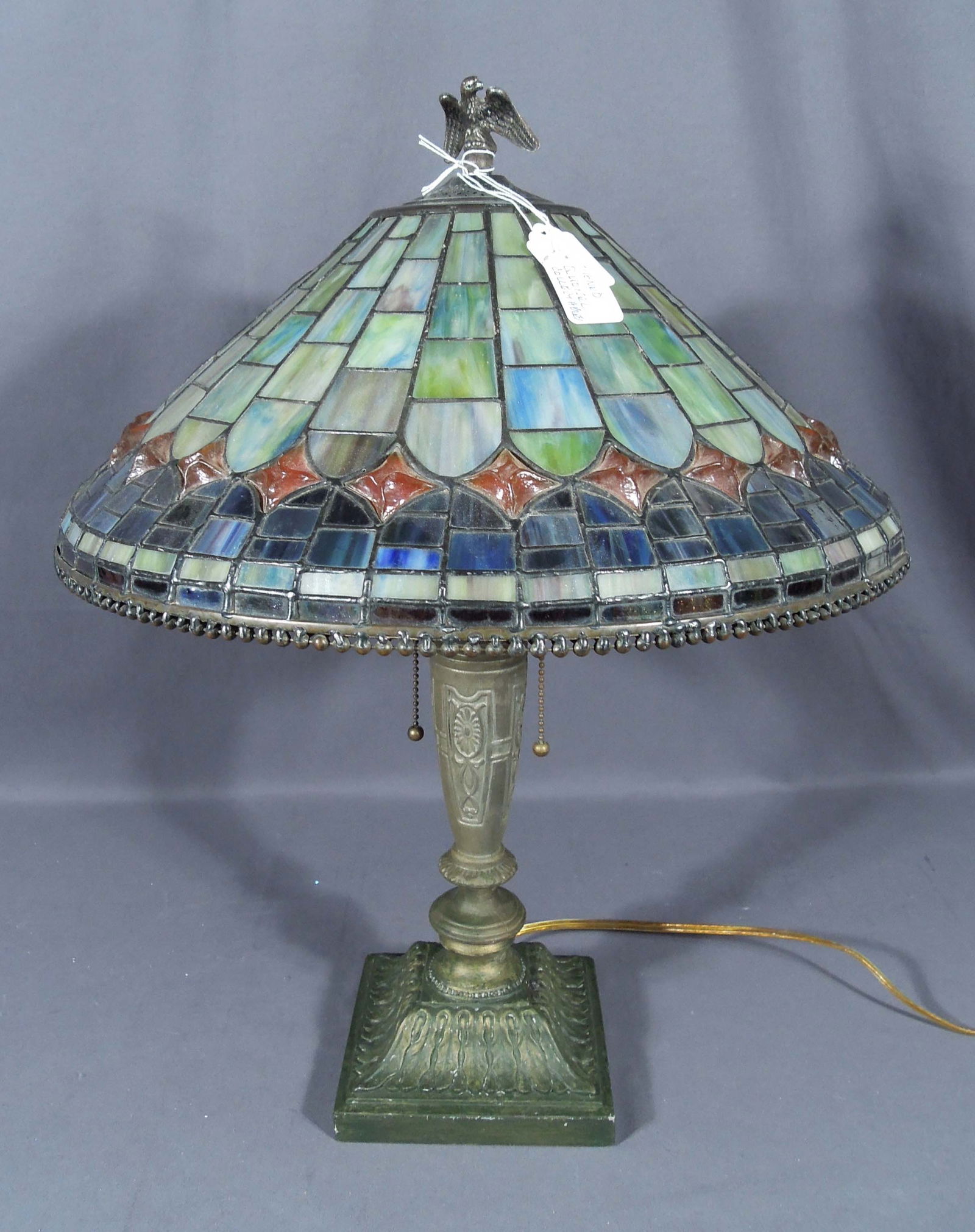 VINTAGE QUOIZEL COLLECTIBLES LEADED GLASS & METAL TABLE LAMP (1 of 4)