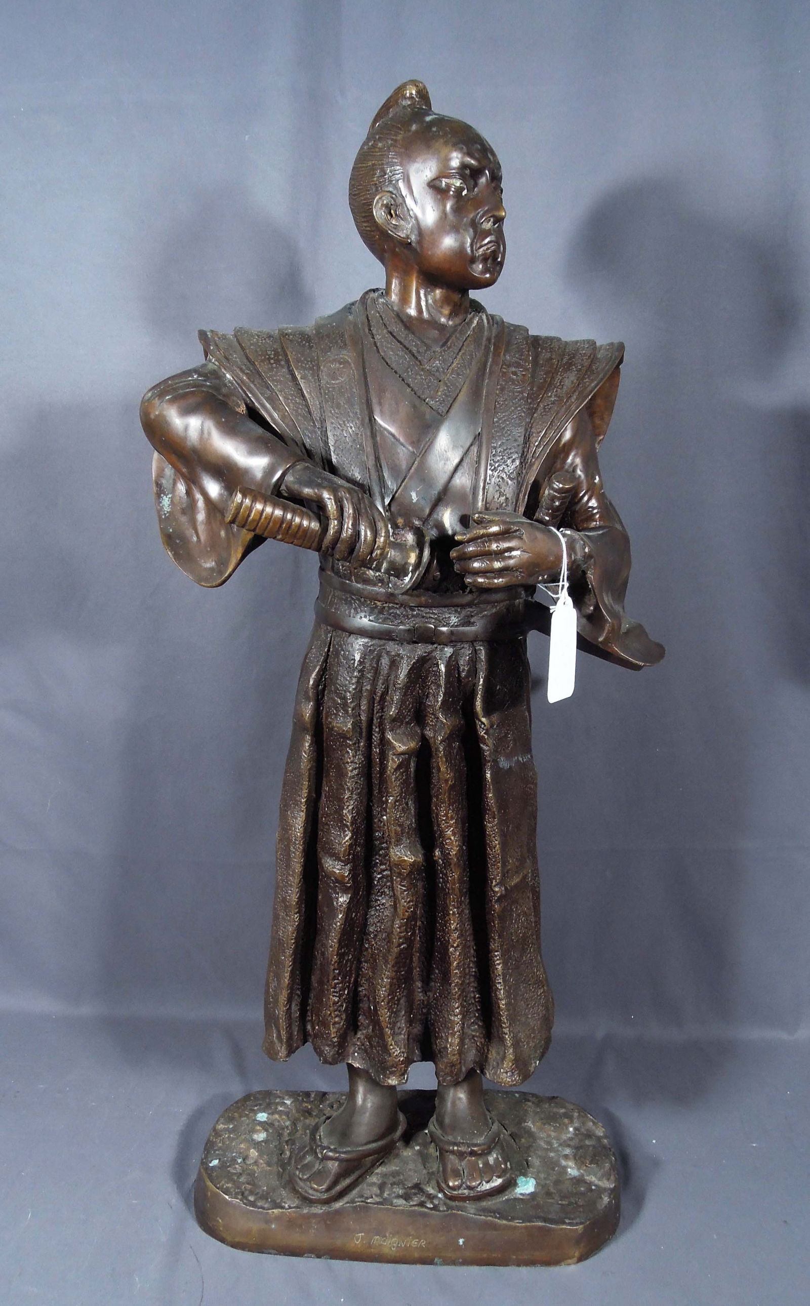 VERY FINE VINTAGE JAPANESE BRONZE SCULPTURE OF SAMURAI WARRIOR (1 of 2)