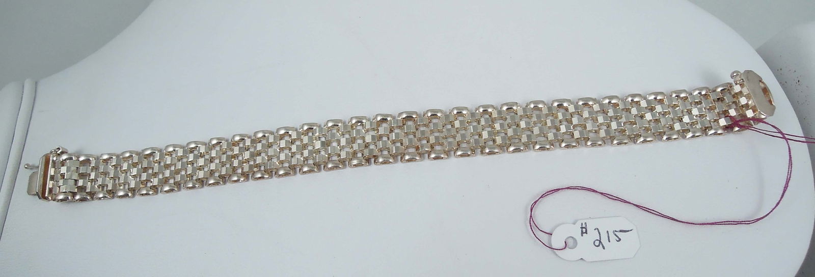 LADIES WIDE STERLING SILVER BRACELET: Diamond cut links. Weighs 21.5 grams. 7 1/2" long.