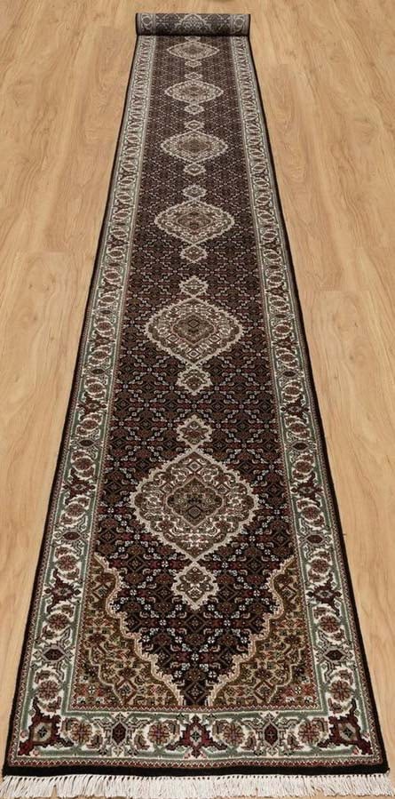 HAND KNOTTED MAHI TABRIZ RUNNER: 100% wool. 175 knots per square inch. Excellent condition. 2.7 x 19.6.