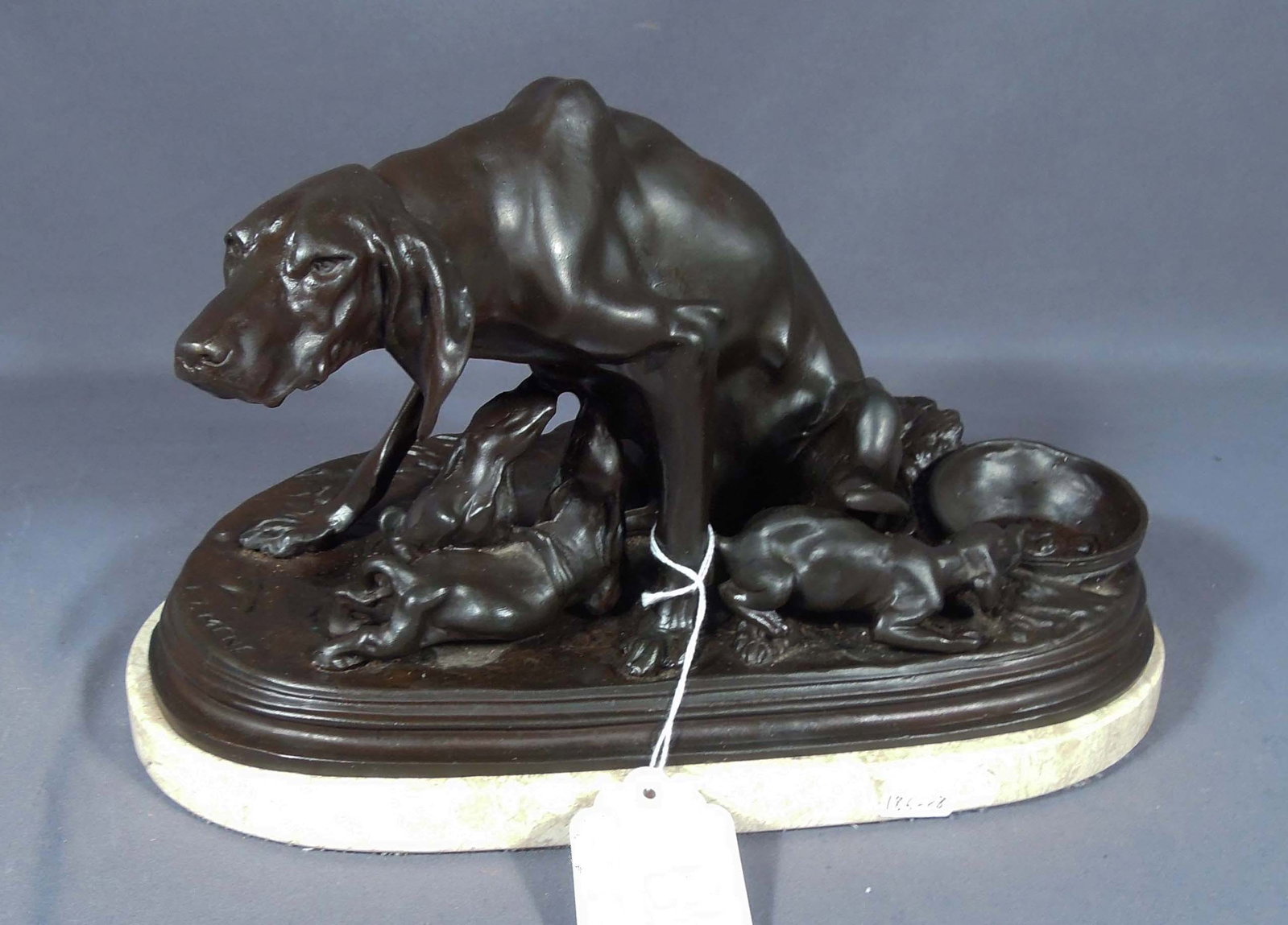 VINTAGE BRONZE SCULPTURE OF DOG WITH PUPS (1 of 2)