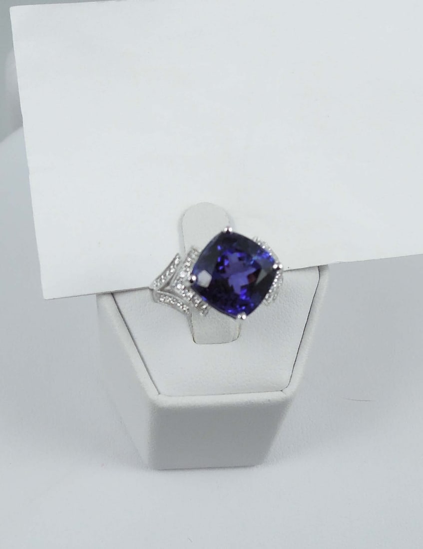 LADIES 14K W.G., TANZANITE & DIAMOND RING (1 of 1)