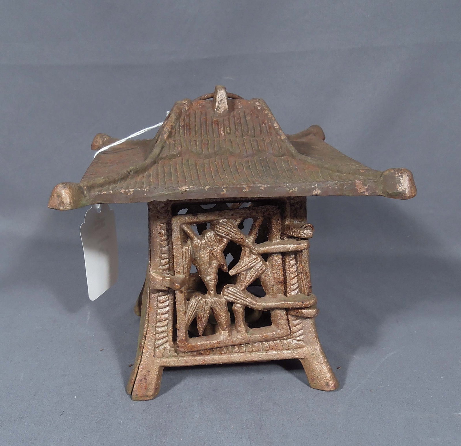 CAST IRON HANGING LANTERN (1 of 2)