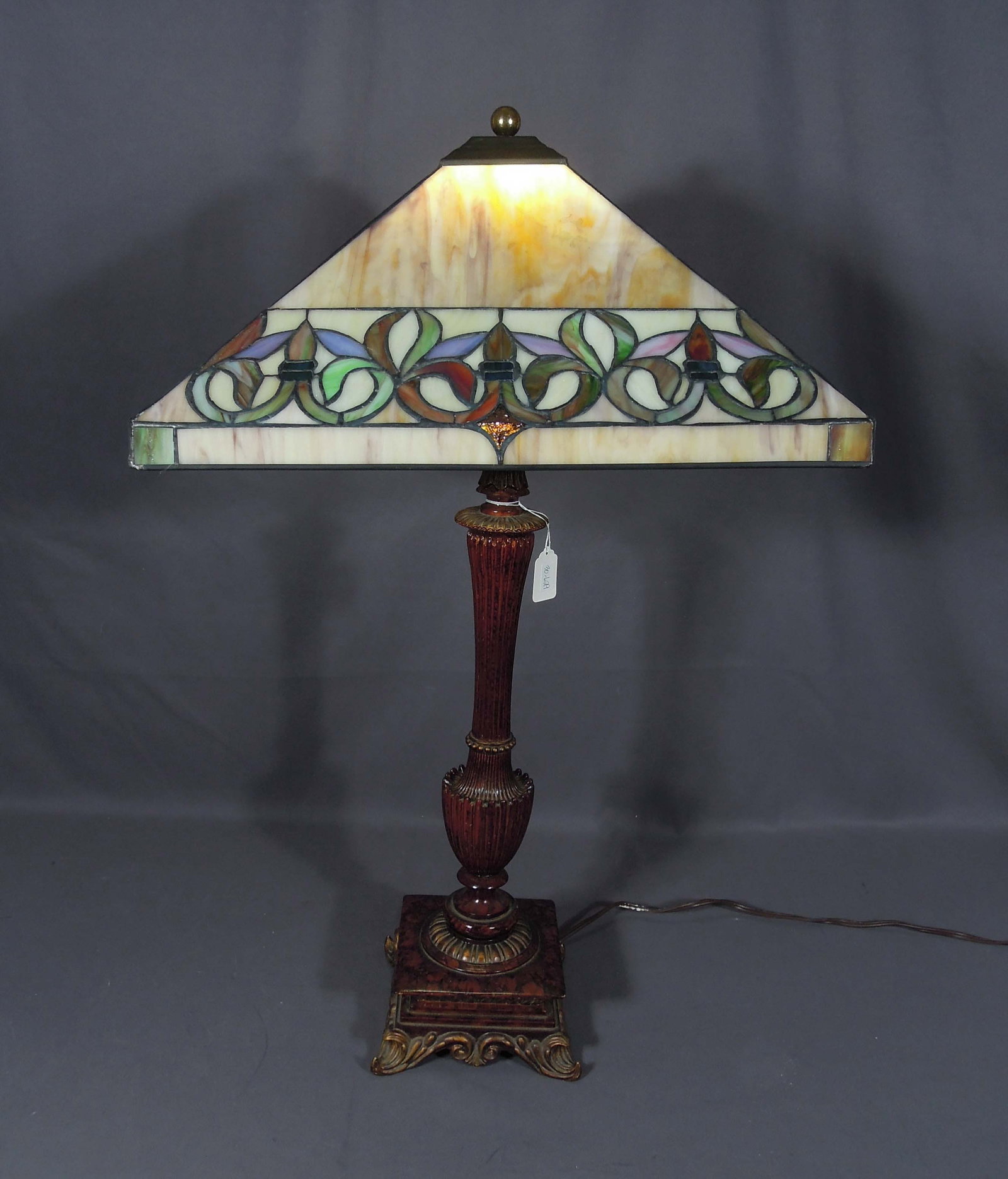 BEAUTIFUL MARBLIZED COMPOSITION & LEADED GLASS TABLE LAMP (1 of 2)