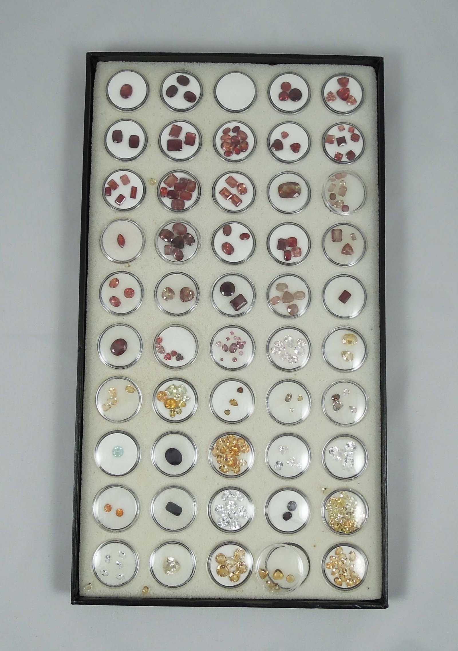 100'S OF CTS. OF MULTI COLORED QUARTZ (1 of 1)