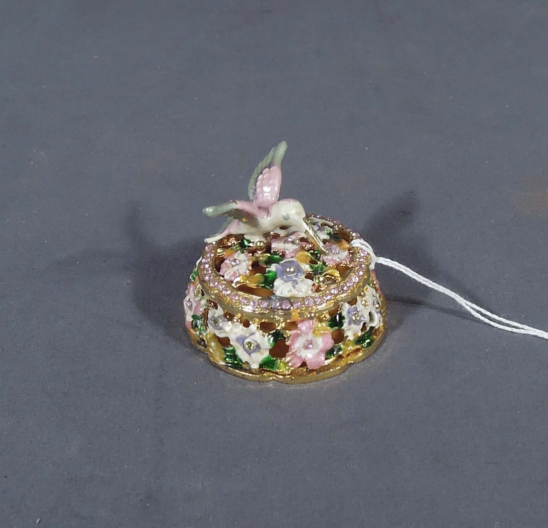 METAL, ENAMEL & RHINESTONE HUMMING BIRD TRINKET BOX (1 of 1)