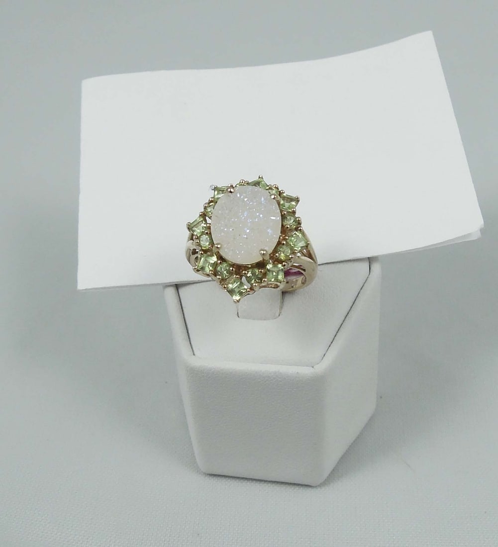 VERY UNUSUAL LADIES 10K Y.G., FACETED OPAL AND PERIDOT RING (1 of 1)