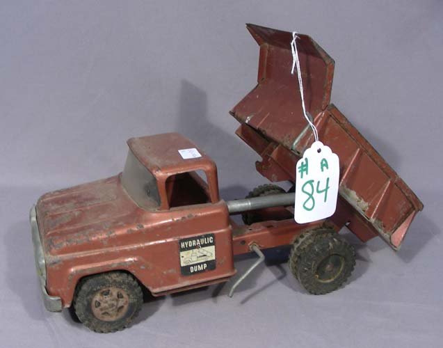 VINTAGE 1957 TONKA HYDROLIC BRONZE COLORED DUMP TRUCK: 14" long.