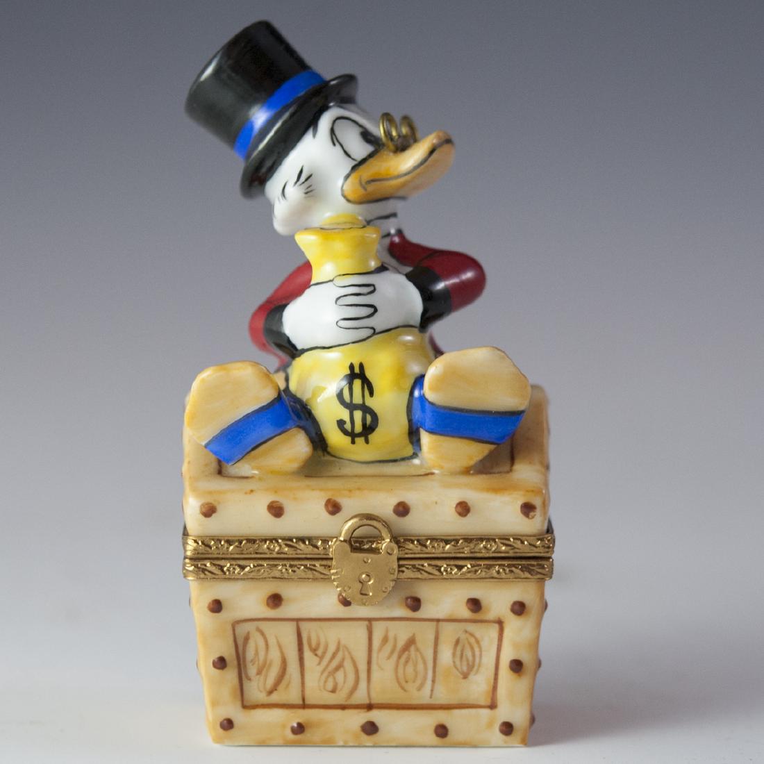Artoria Limoges Porcelain Scrooge McDuck Pill Box (1 of 4)