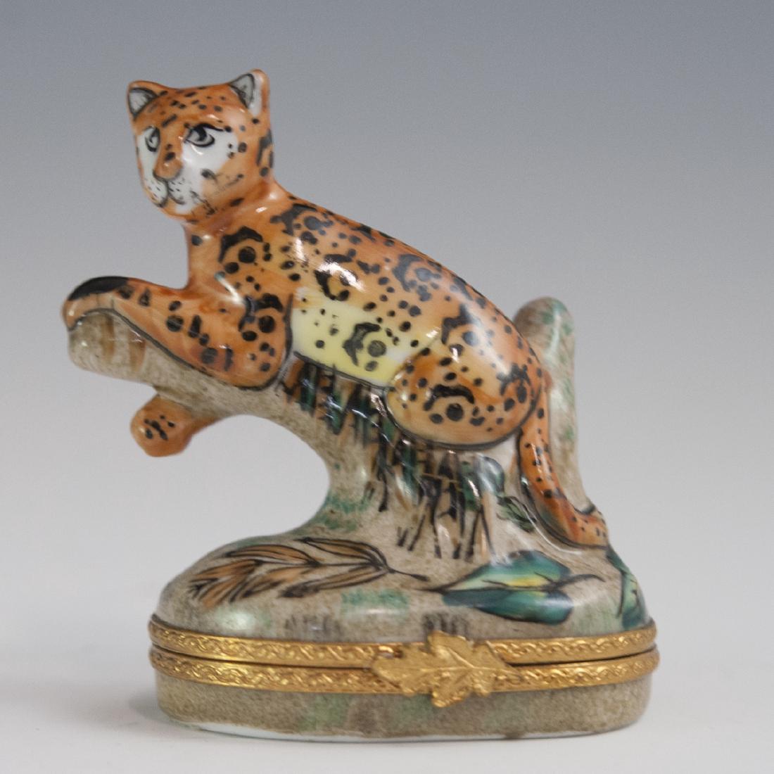 Limoges Porcelain Limoges Pill Box (1 of 4)