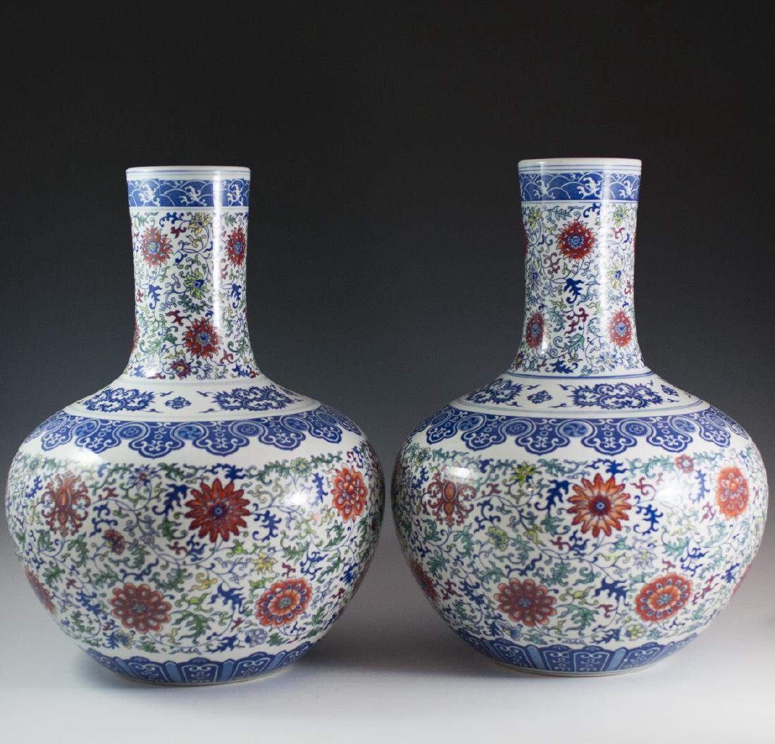 Large Chinese Wucai Tianquiping Porcelain Vases (1 of 6)