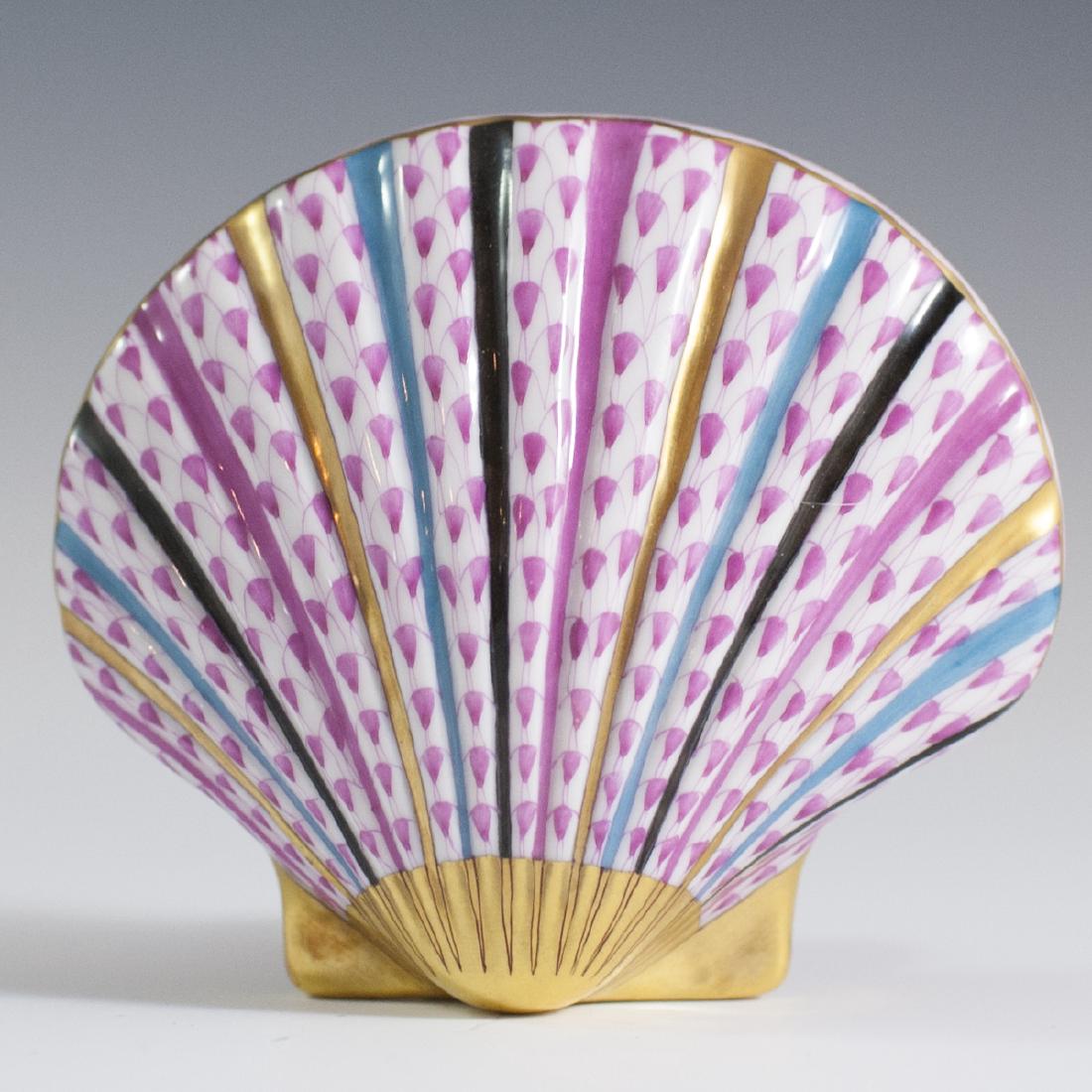 Herend Porcelain Fishnet "VHP" Sea Shell (1 of 3)